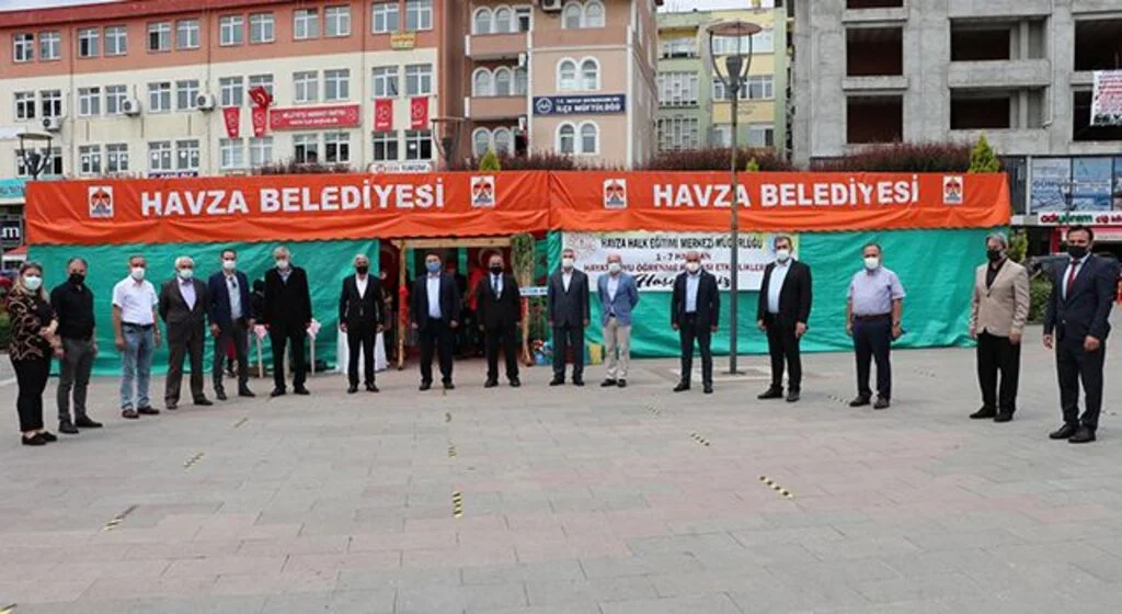 Havza'da Hayat Boyu Öğrenme Haftası kapsamında sergi düzenlendi