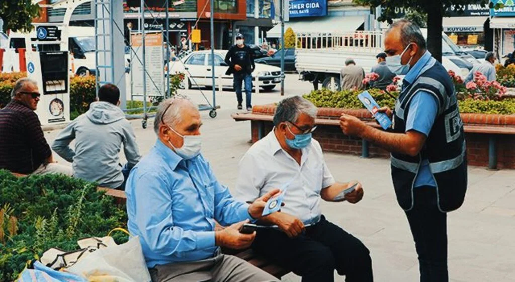 Havza'da polis evden hırsızlıklara ve yankesiciliğe karşı uyardı