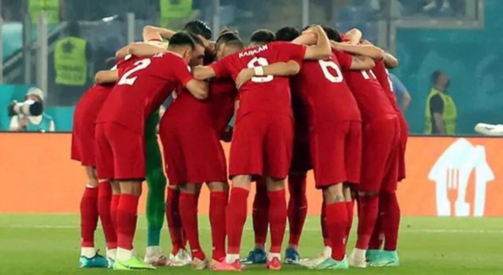 İsviçre-Türkiye maçının 11'leri belli oldu!
