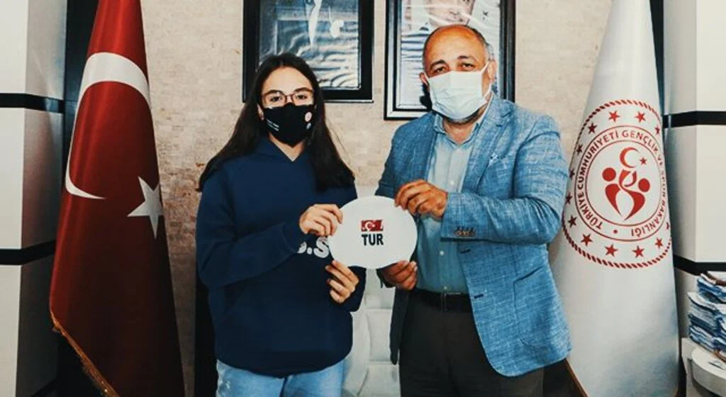 Kasapoğlu’ndan Türkiye Şampiyonu Derin Güdünlü’ye tebrik