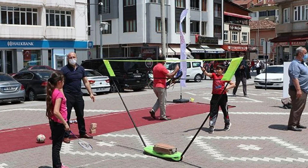 Kızılay Şenlendirme Projeleri kapsamında iki etkinlik düzenlendi