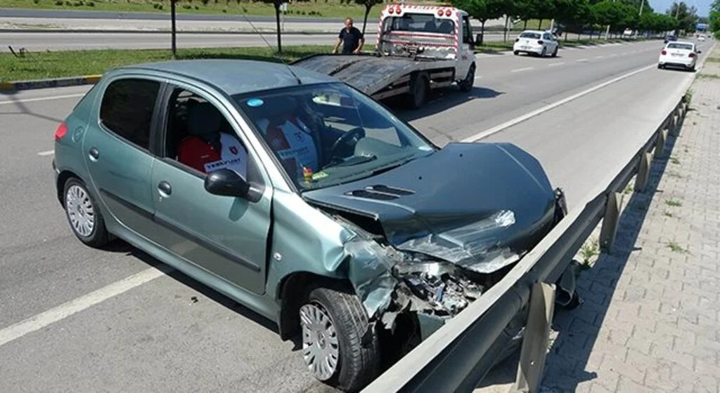 Korona virüs aşısı yaptırmaya giderken kazada yaralandı