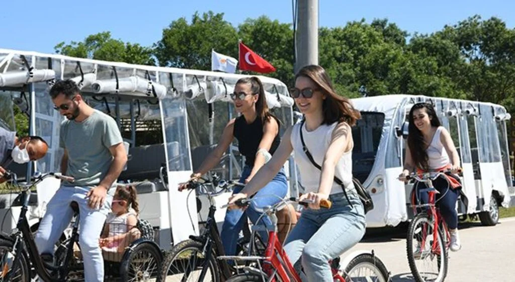 Kuş Cenneti’nde çevre dostu gezinti
