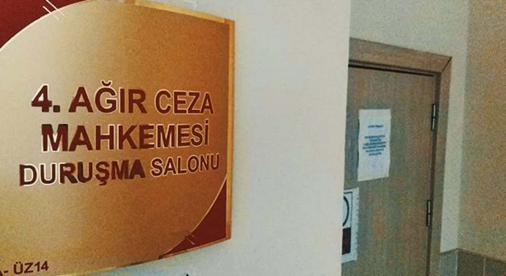 Mahkeme salonunun fotoğrafını çeken genç tutuklandı