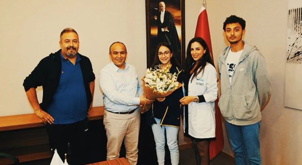 Milli yüzücüye diyetisyen desteği