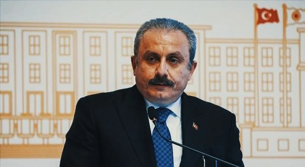 Mustafa Şentop'tan Süleyman Soylu'ya "10 bin dolar alan siyasetçi" sorusu