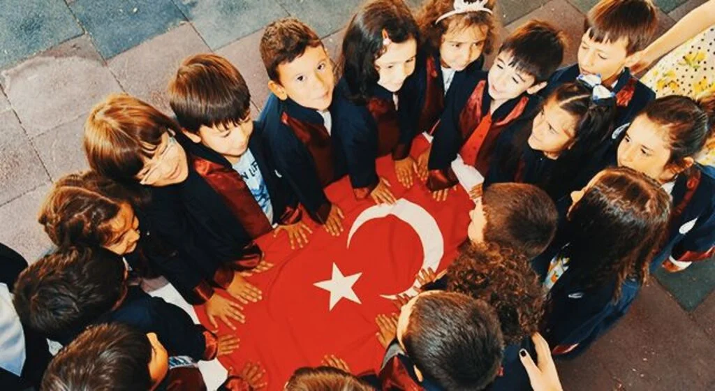 OMÜ’nün minikleri ilk kez mezuniyet heyecanı yaşadı