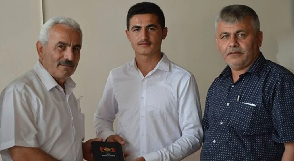 Samsun Muhtarlar Derneğinden ülkenin en genç muhtarına ziyaret
