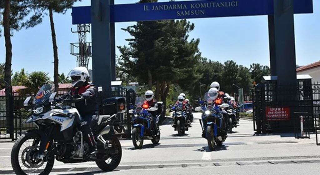 Samsun'da jandarmanın "Huzur" ve "Hızır" timleri vatandaşa güven veriyor