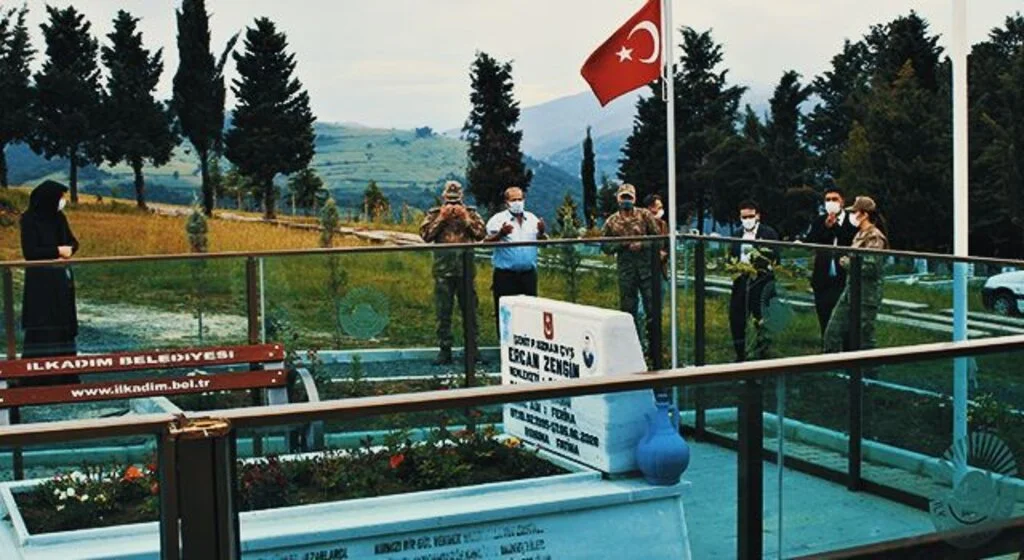 Samsunlu Şehit Ercan Zengin mezarı başında anıldı