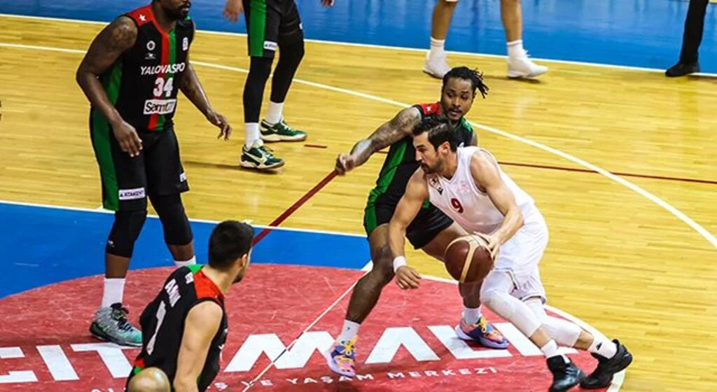 Samsunspor Basketbol: 79 Semt 77 Yalovaspor: 75