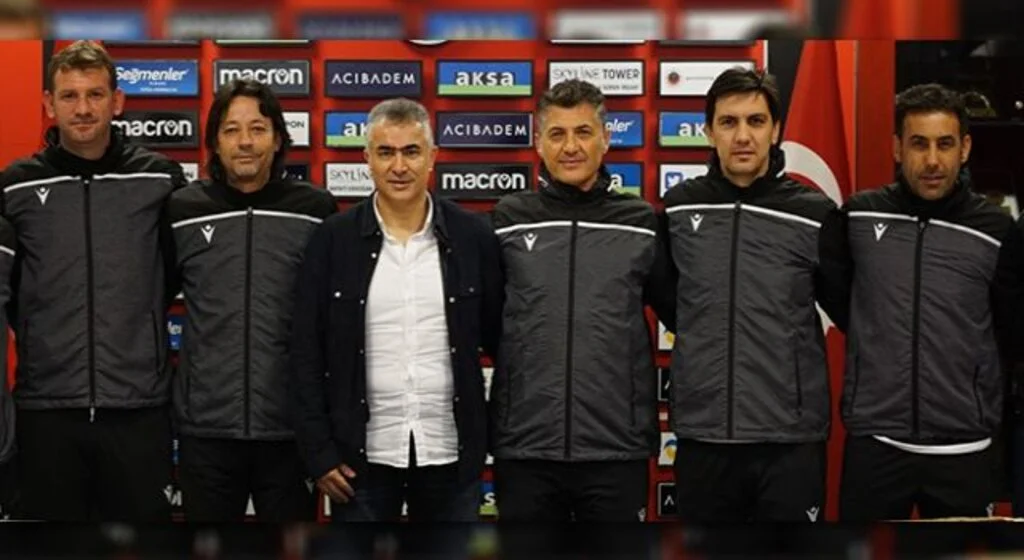 Samsunspor Teknik Direktörü Mehmet Altıparmak'ın Ekibi Belli Oldu