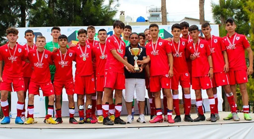 Samsunspor U15 ve U16 Takımları Namağlup Şampiyon