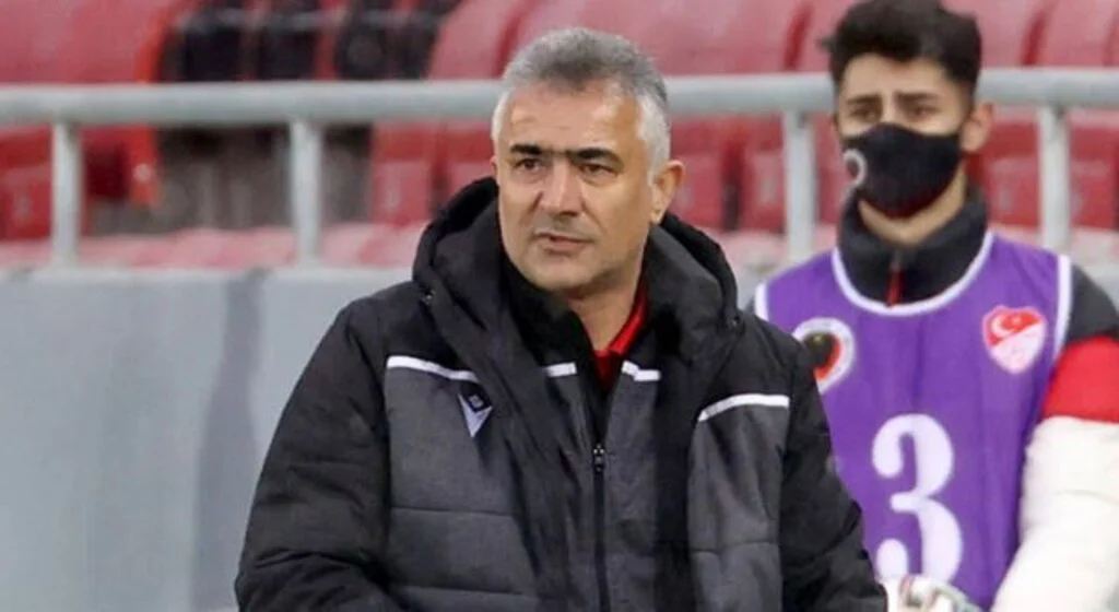 Samsunspor'un Yeni Hocası Altıparmak'tan İlk Açıklama