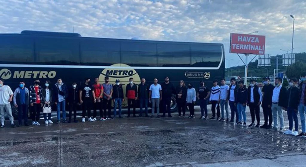 Turizm öğrencileri Kemer'e staja gitti