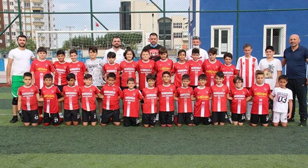 Uğur Birinci Sahaya İndi