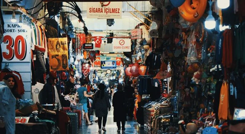Yabancılar Pazarı şenlendi