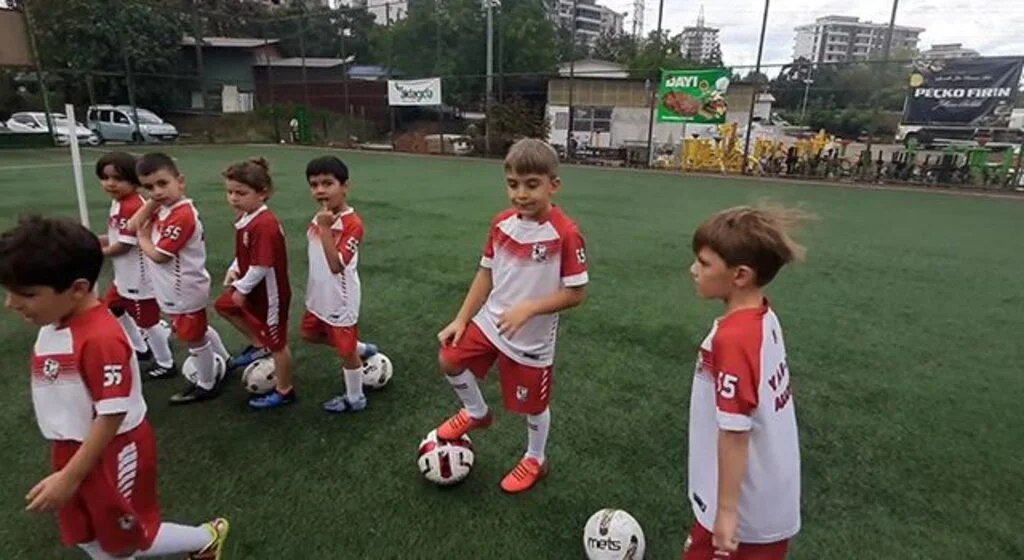Yeşil Sahalar Şenlendi