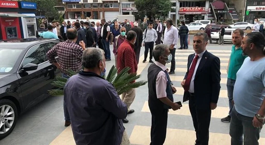 Yomra’da Belediye Başkanı Bıyık’a silahlı saldırı