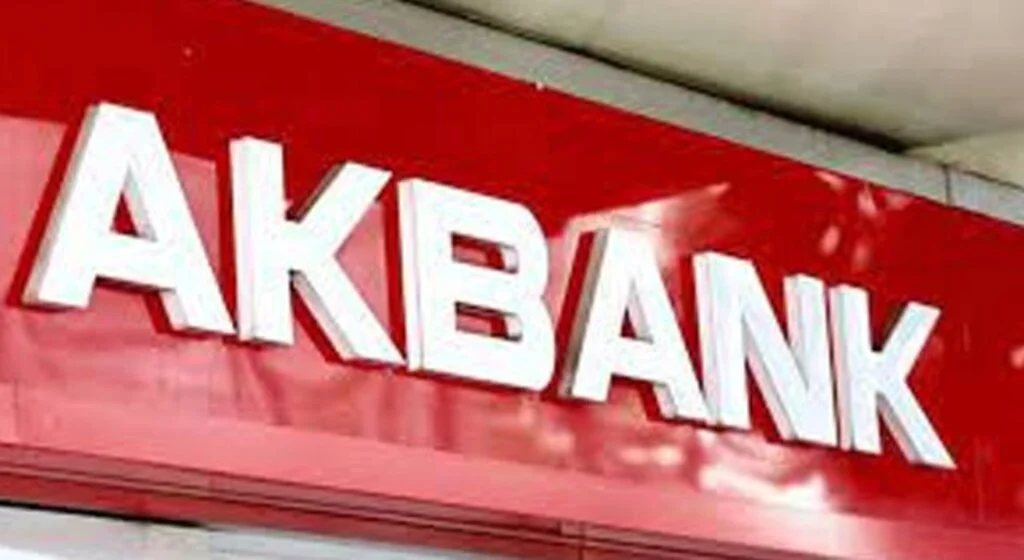 Akbank'tan kademeli olarak çalışma açıklaması! Kredi kartı ve kredi borcu son ödeme tarihi gelenler ne yapacak?