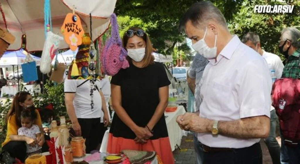 Aleyna'nın artık el emeği tezgahı var