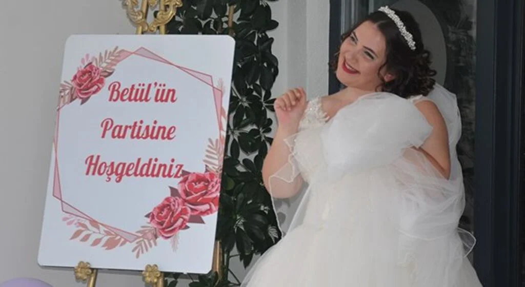 Annesinin 'kanatsız meleği' gelinlik giydi