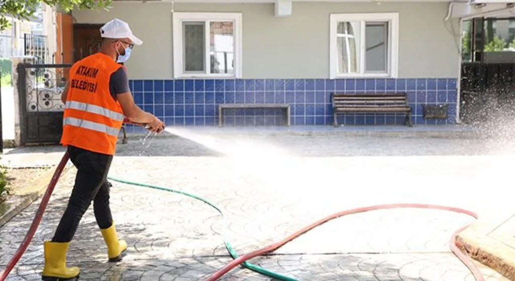 Atakum’da camiler bayrama hazırlandı