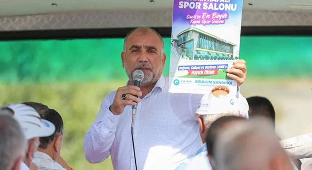 Başkan Sandıkçı, Canik'teki muhtarlarla yeni yatırımları gezdi