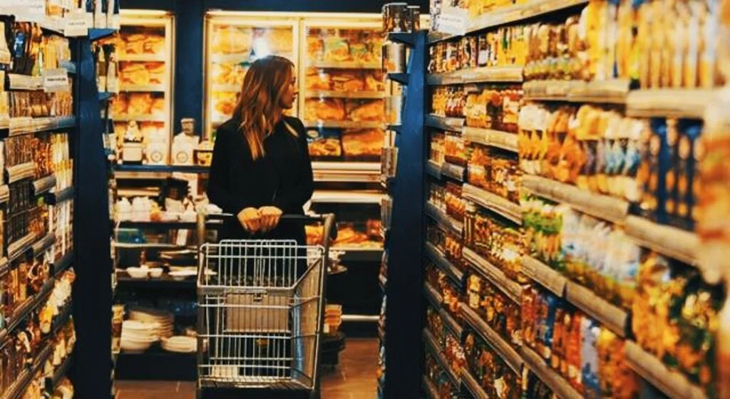 Bir devir sona erdi! 40 yıllık market zinciri bir gecede kapandı
