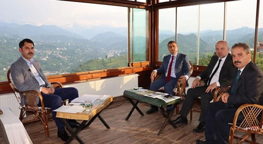 Çevre ve Şehircilik Bakanı Kurum, ‘Anadolu Soruyor’un konuğu oldu