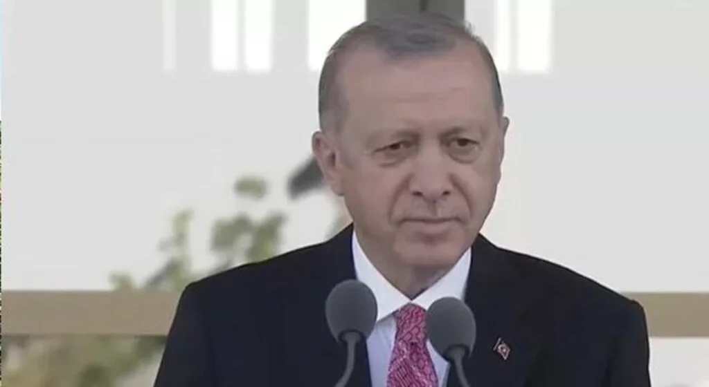 Cumhurbaşkanı Erdoğan: Başta FETÖ olmak üzere tüm terör örgütlerine karşı teyakkuz halinde olmayı sürdüreceğiz