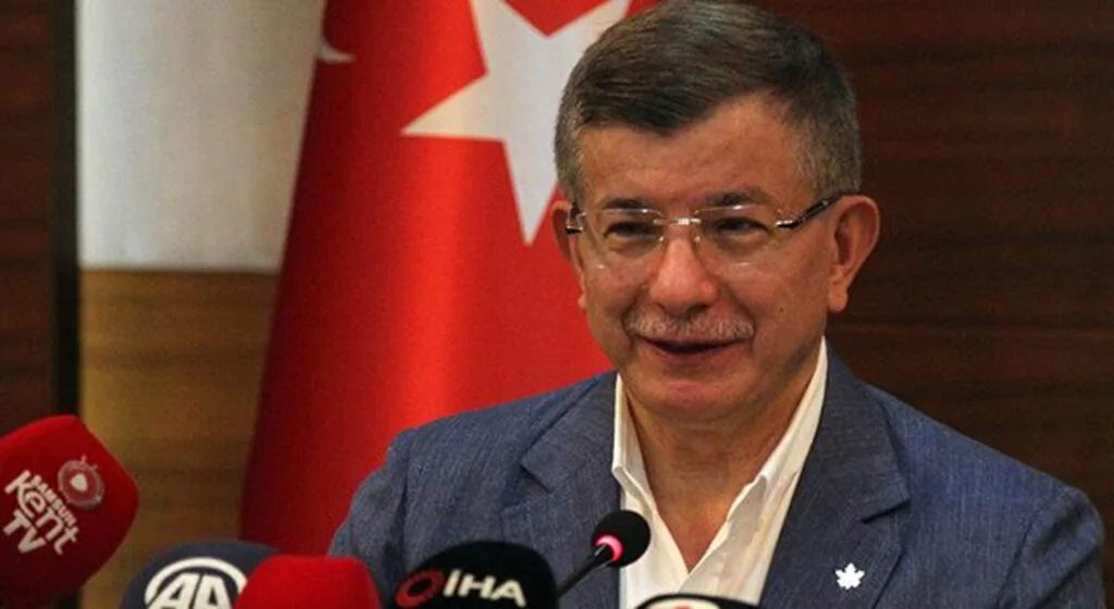 Gelecek Partisi Genel Başkanı Davutoğlu: "Psikolojik olarak Türkiye'de seçim zaruridir"