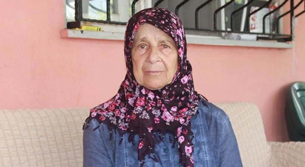 Hüznü ve gururu bir arada yaşıyor
