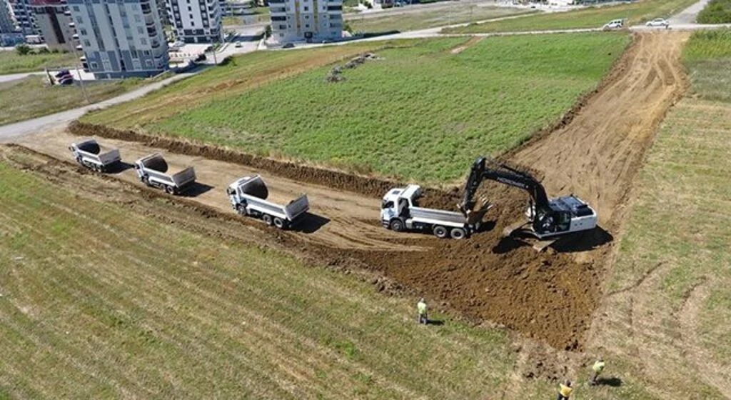 İlkadım Belediyesi ulaşım ağına yeni yollar kazandırmaya devam ediyor