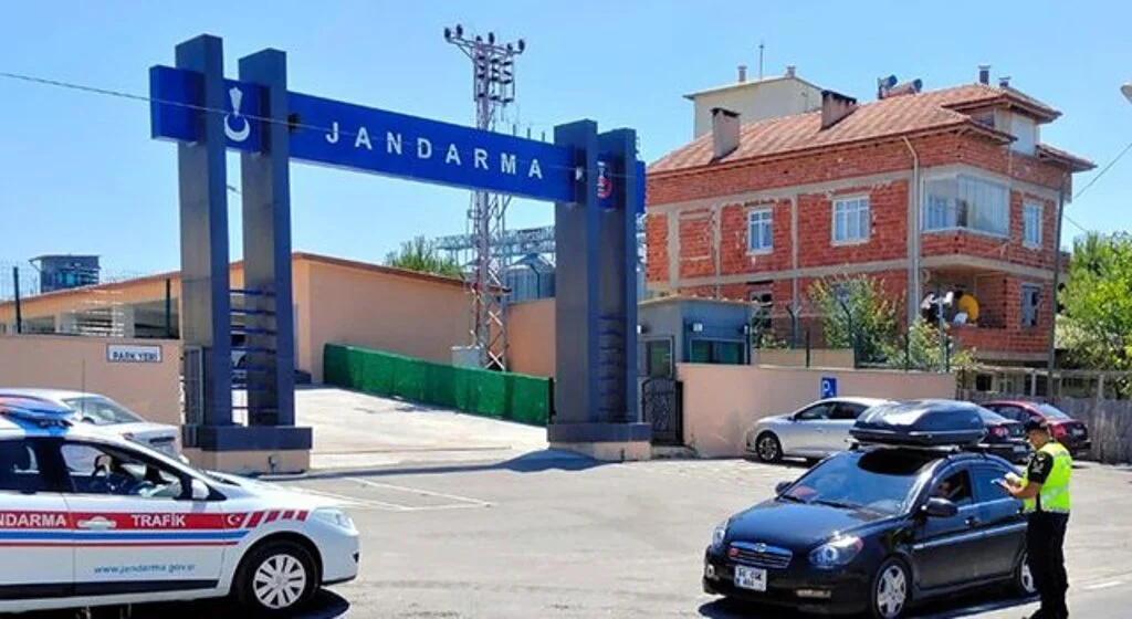 Kavak'ta jandarma trafik denetimlerini artırdı