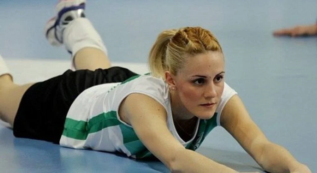 Melis Ece Yurtsever imzayı attı