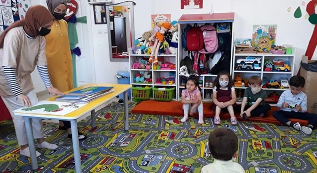 Minikler masala doyacak