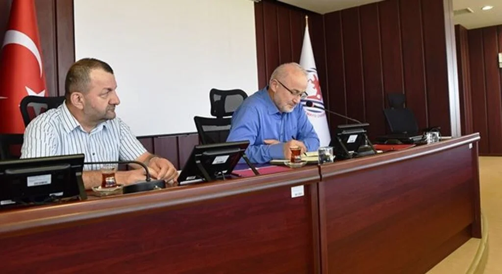 Rektör Ünal: “Biyomedikal sektörü ile güç birliği yapmalıyız”