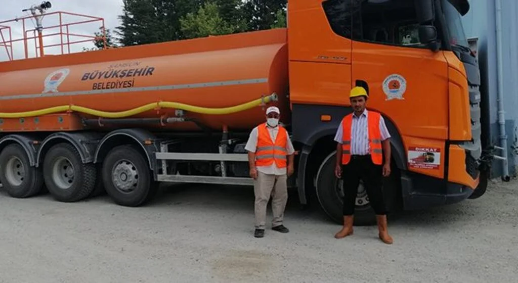 Samsun Büyükşehir Belediyesi Antalya’ya arazöz takviyesi gönderdi