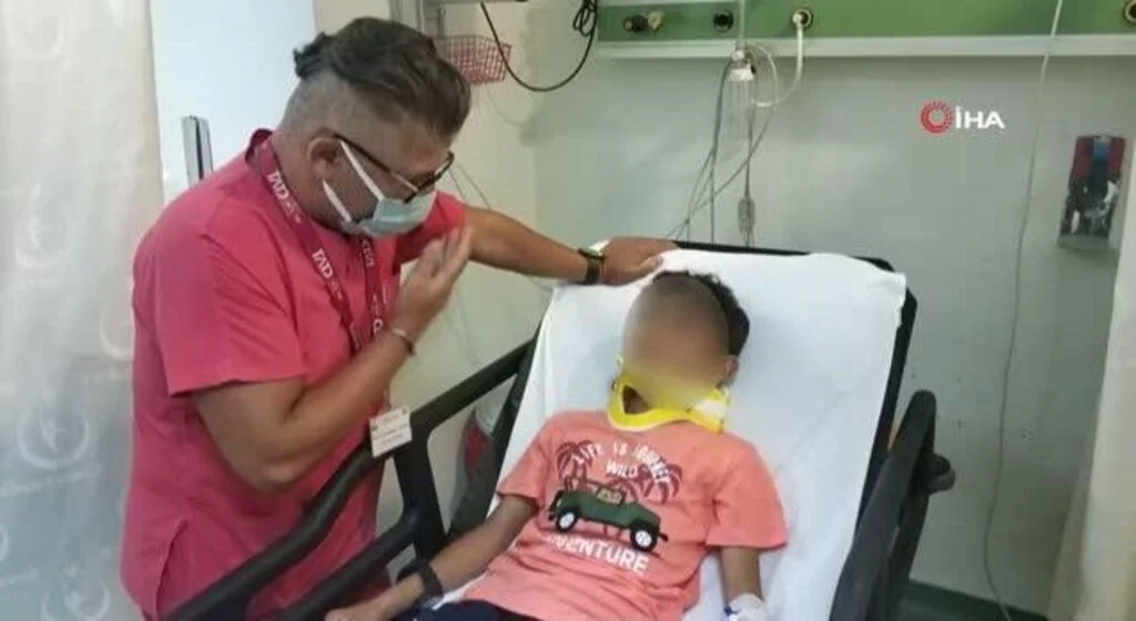 Samsun'da 11 yaşındaki çocuk gizlice anahtarını aldığı araçla kaza yaptı