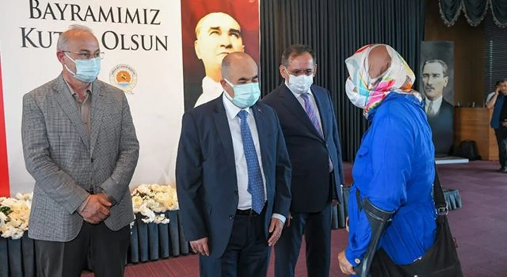 Samsun’da protokol bayramlaştı