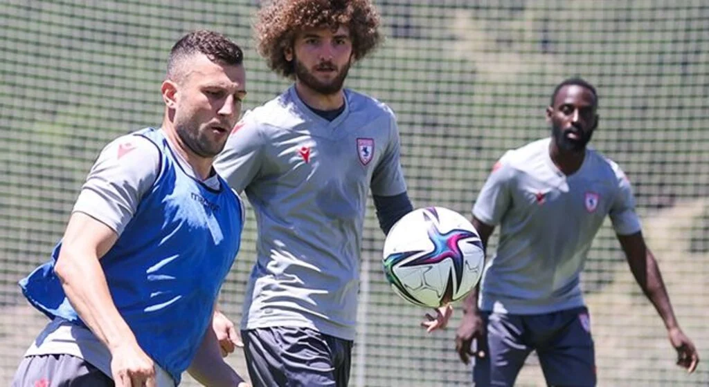 Samsunspor savunmasında rekabet yaşanacak!