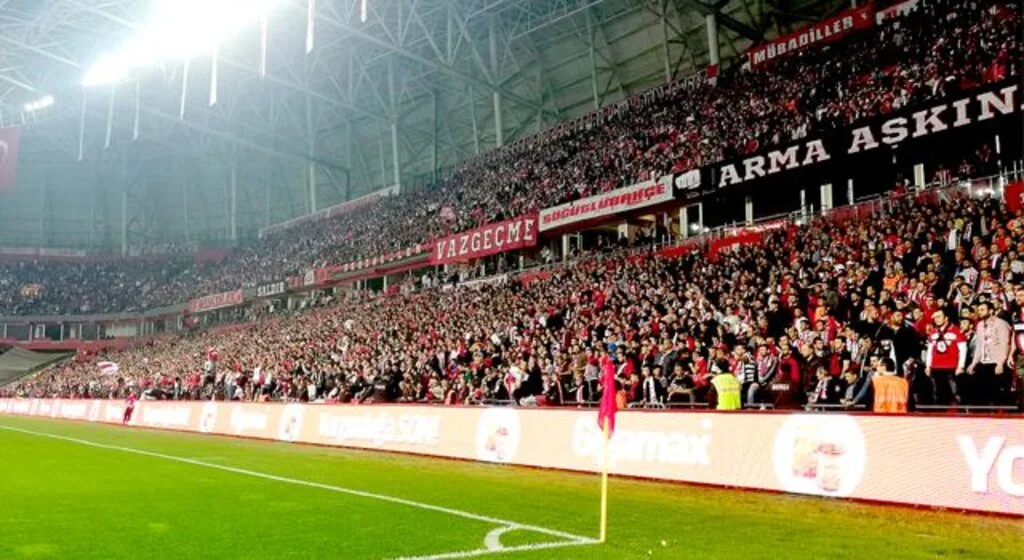 Samsunspor'da kombineler genel satışta