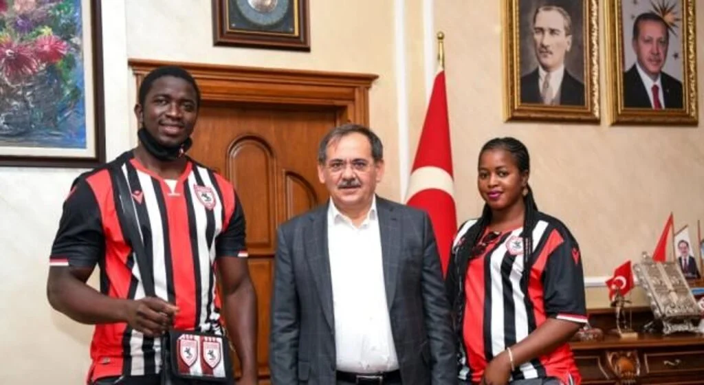 Senegalli Ebubekir ve Eşinden Başkan Demir'e Ziyaret