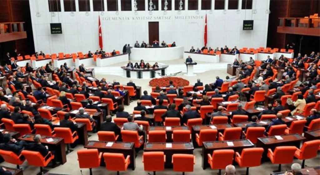 Son dakika: AK Parti'den ekonomik düzenlemeler içeren torba yasa teklifi