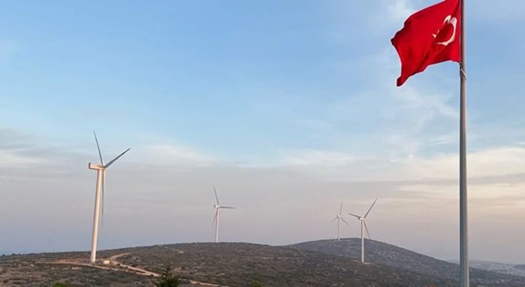 Turkcell Enerji, İzmir Karadağ Rüzgar Enerjisi Santrali’ni satın almak için hisse devir sözleşmesi imzaladı