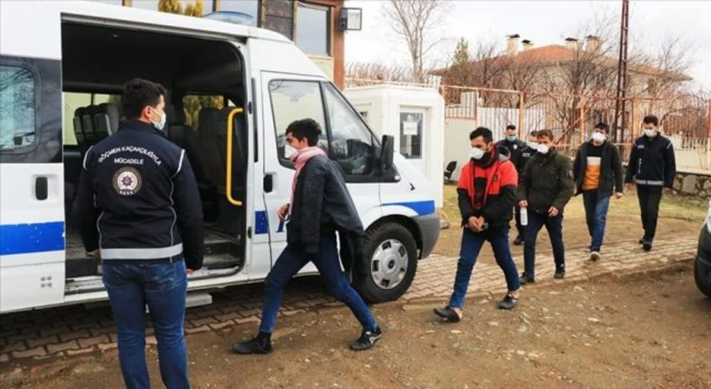 Türkiye 'modern zamanların köleliği' insan ticaretiyle mücadelesini kararlılıkla sürdürüyor