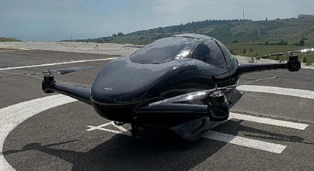 Uçan araba AirCar’ın iki yolcu ile 50 kilometre menzil yapması hedefleniyor