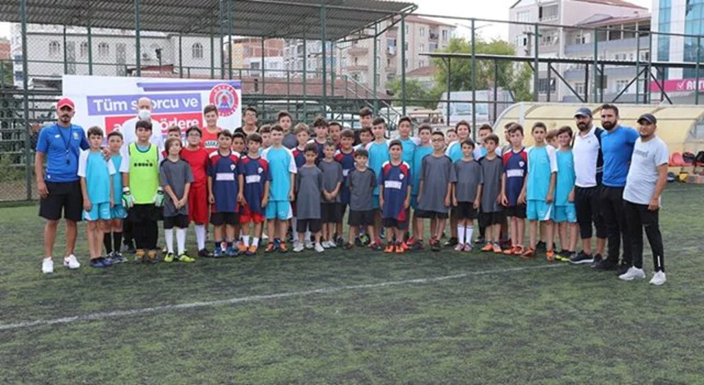 30 Ağustos Zafer Bayramı Futbol Şenliği başladı