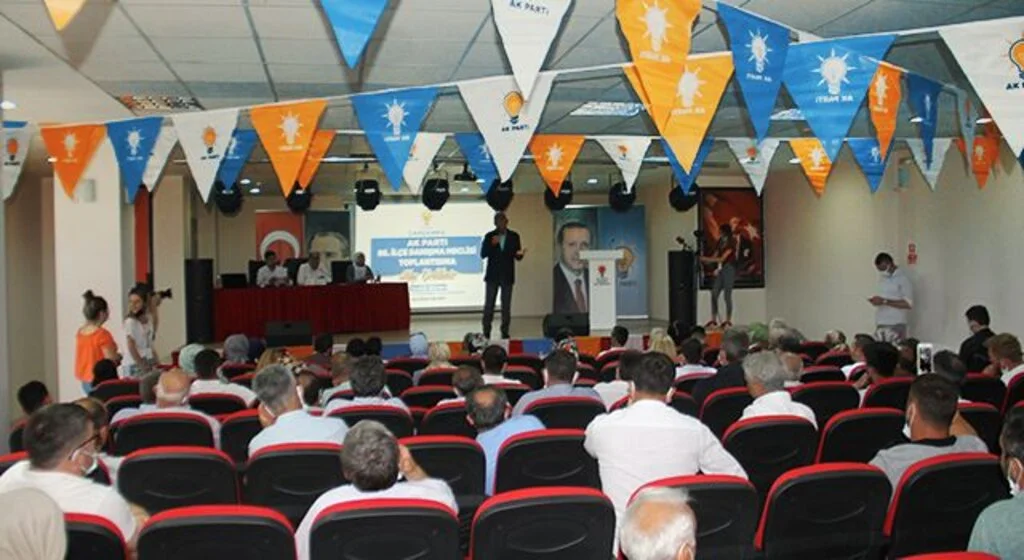 AK Parti İlçe Danışma Toplantısı yapıldı